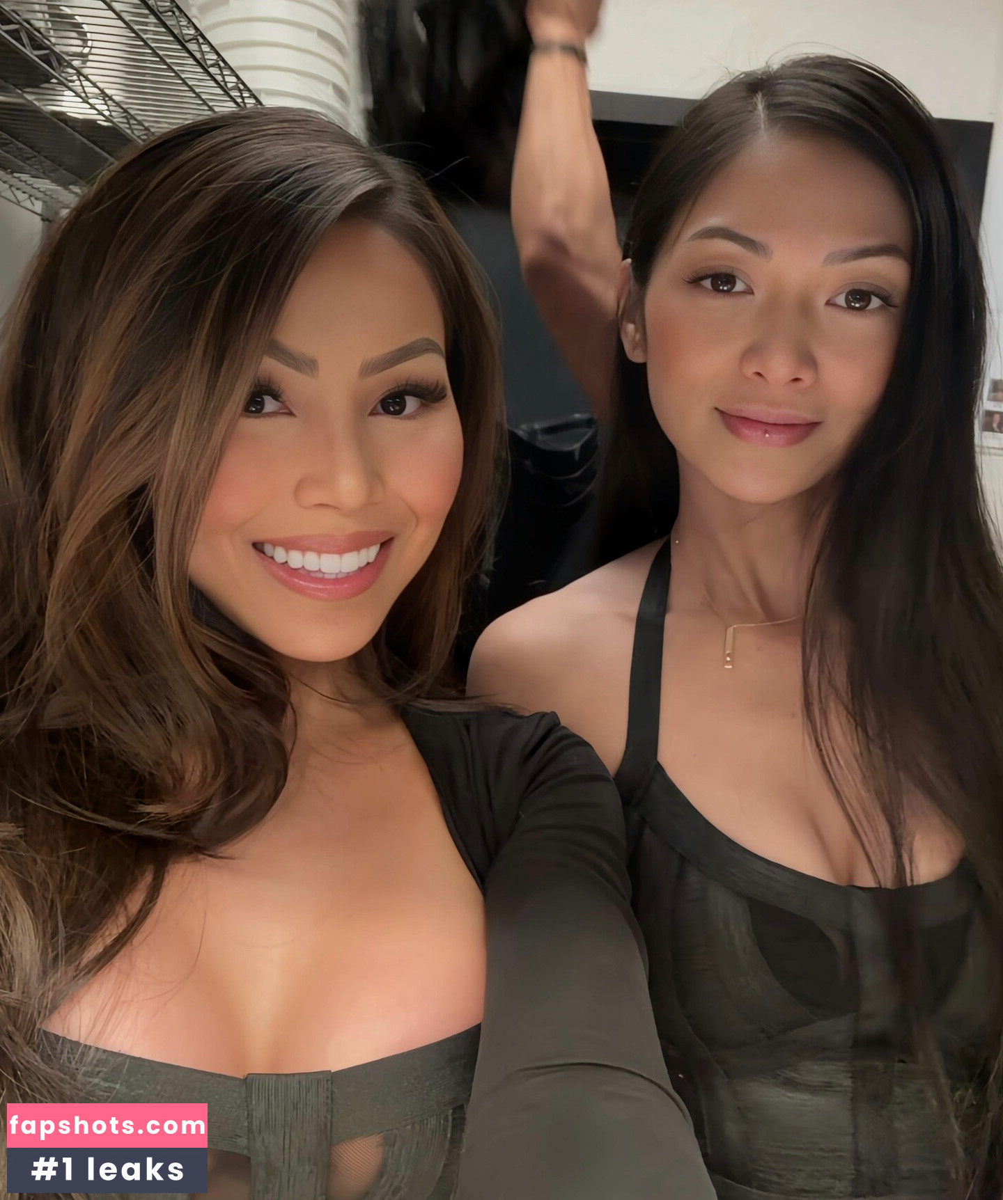 Jane Yum gallery photo #8