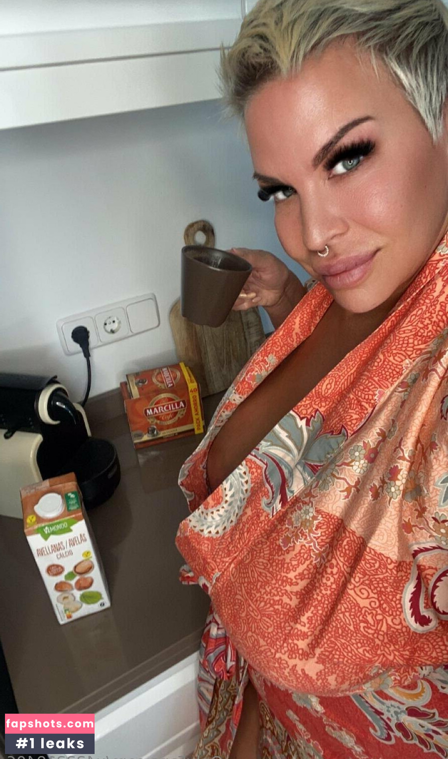 janeblondofc gallery photo #3