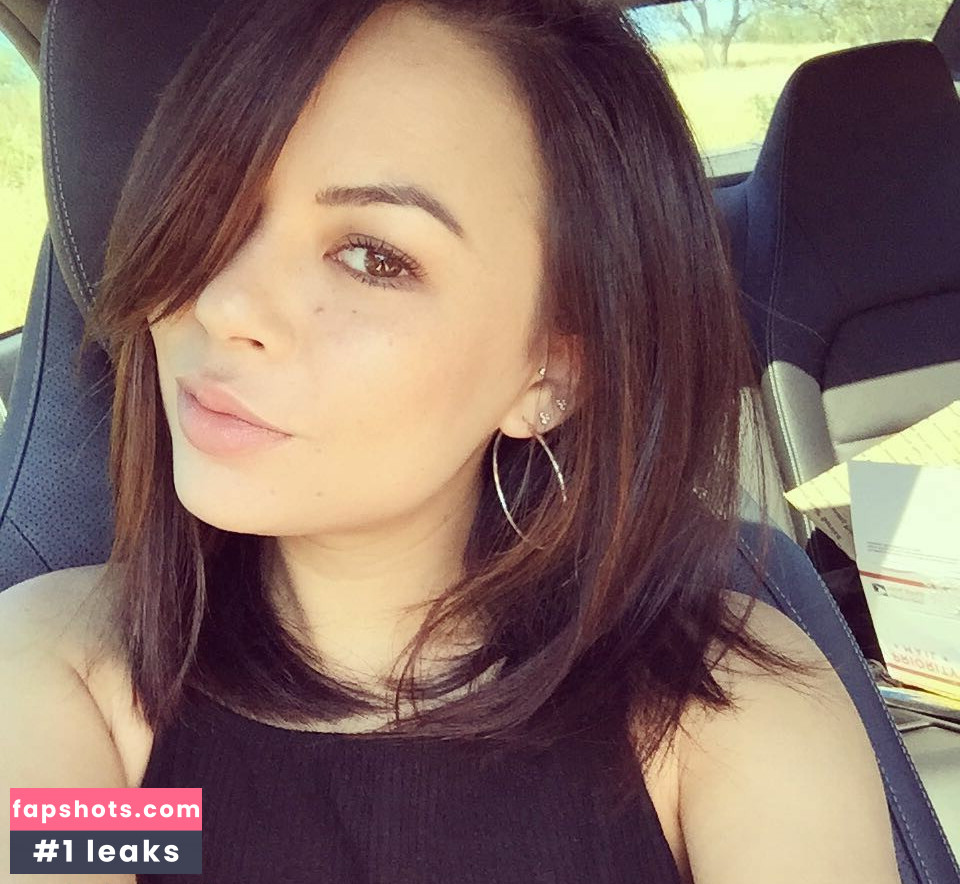 Janel Parrish Nahé úniky fotek pouze od fanoušků #11 - Fapshots