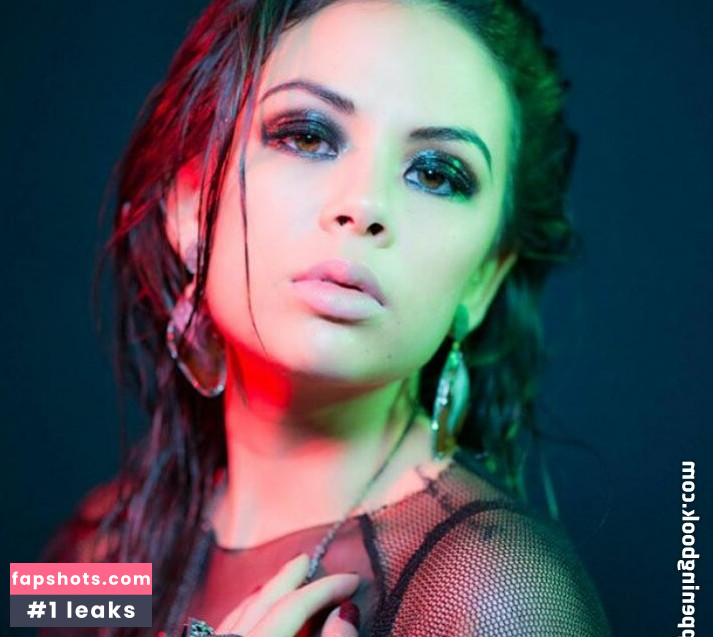 Janel Parrish Nahé úniky fotek pouze od fanoušků #19 - Fapshots