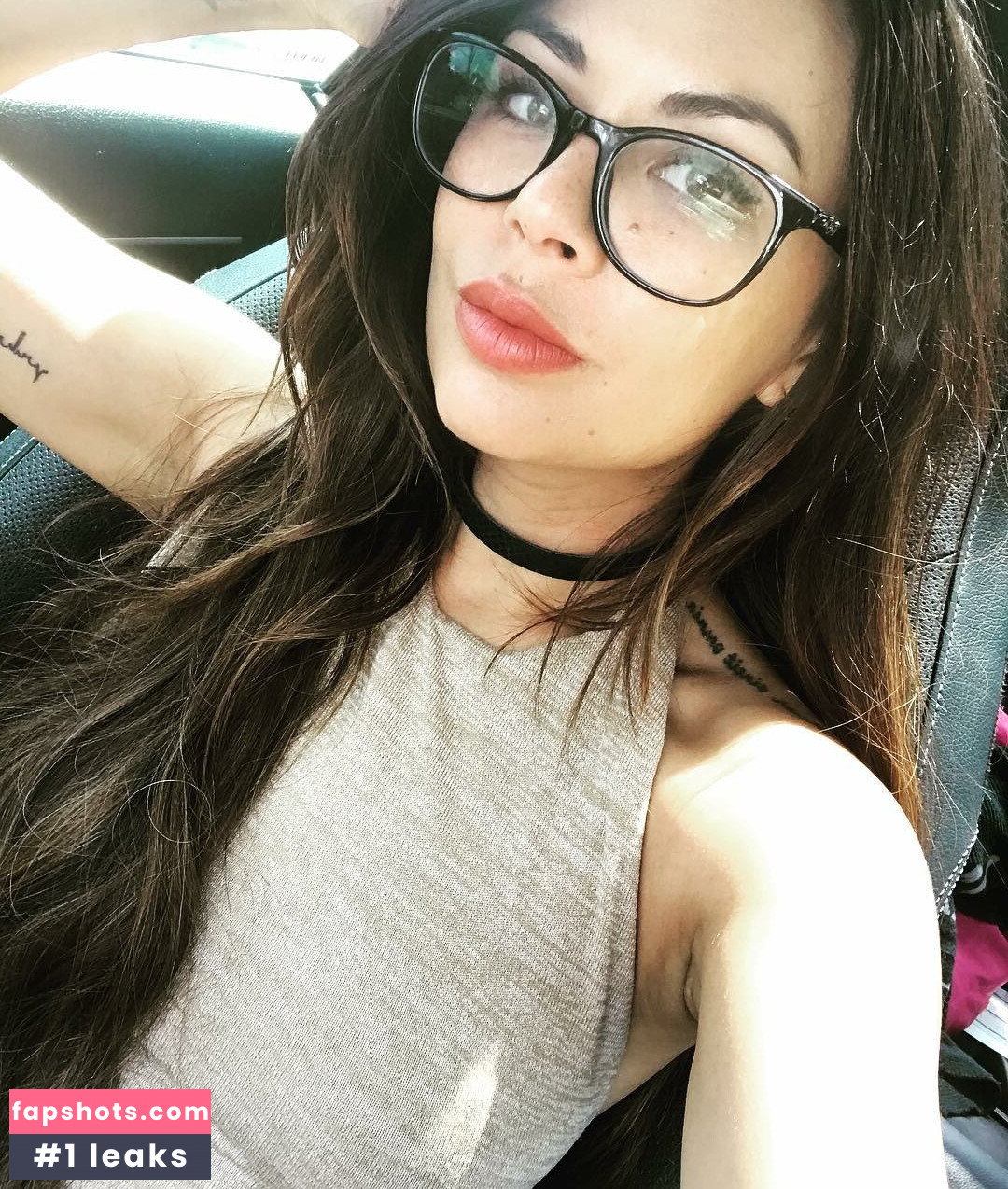 Janel Parrish gallery photo #32