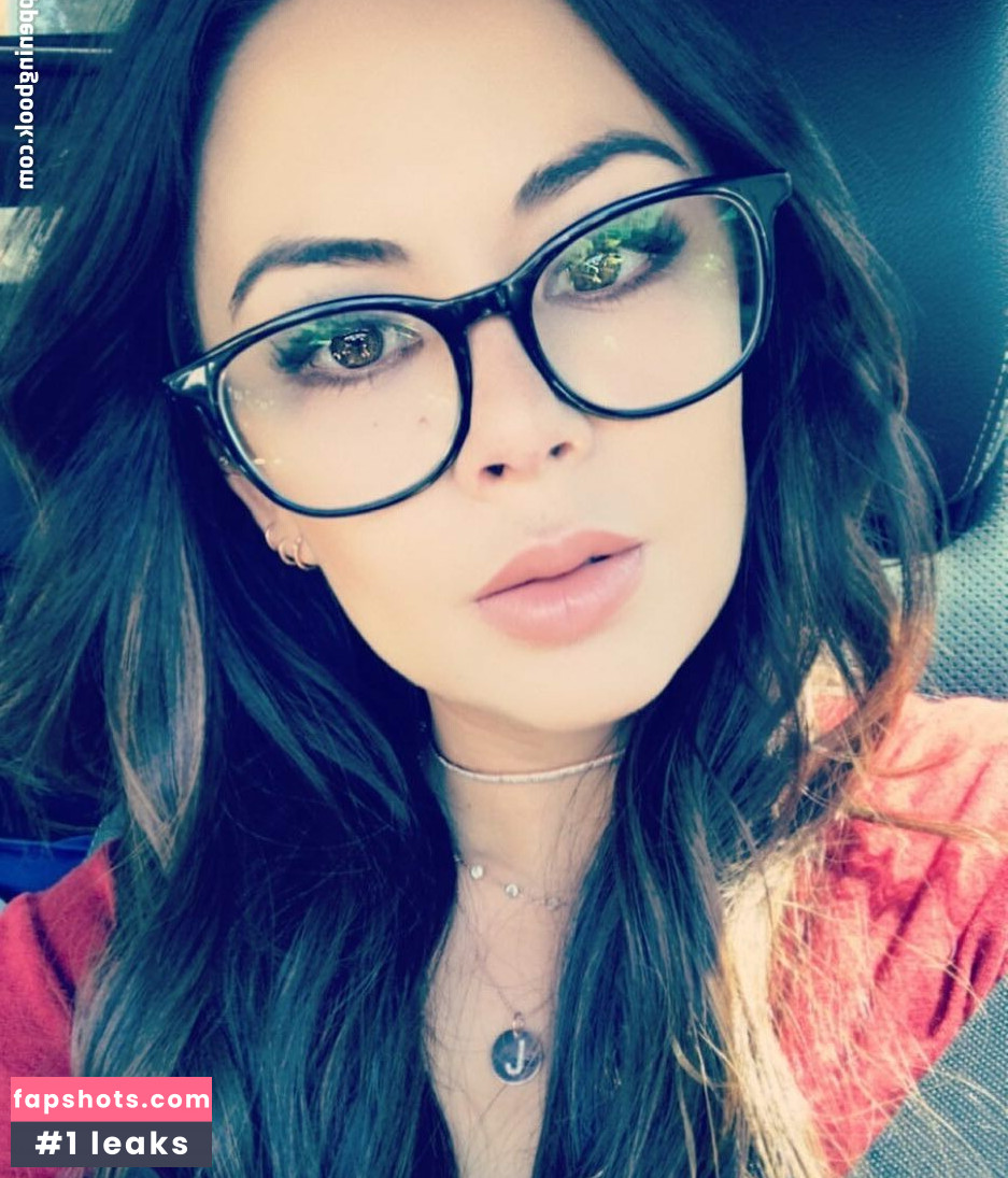 Janel Parrish gallery photo #44