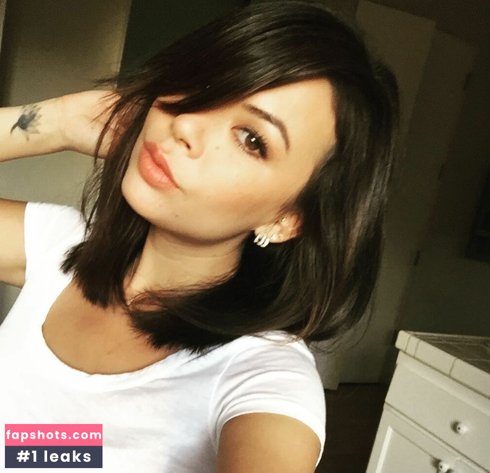 Janel Parrish gallery photo #50
