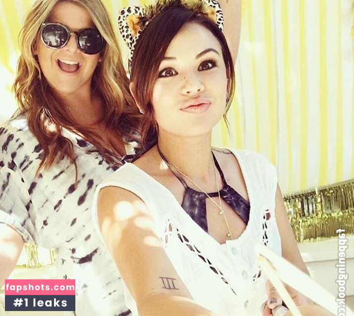 Janel Parrish Nahé úniky fotek pouze od fanoušků #8 - Fapshots