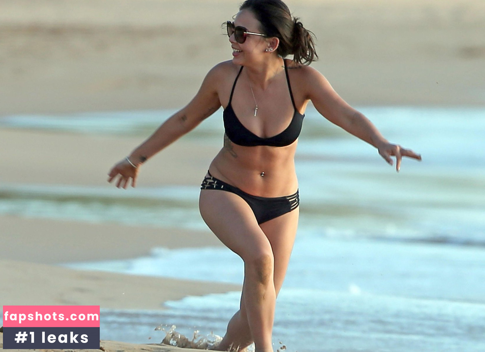 Janel Parrish gallery photo #74