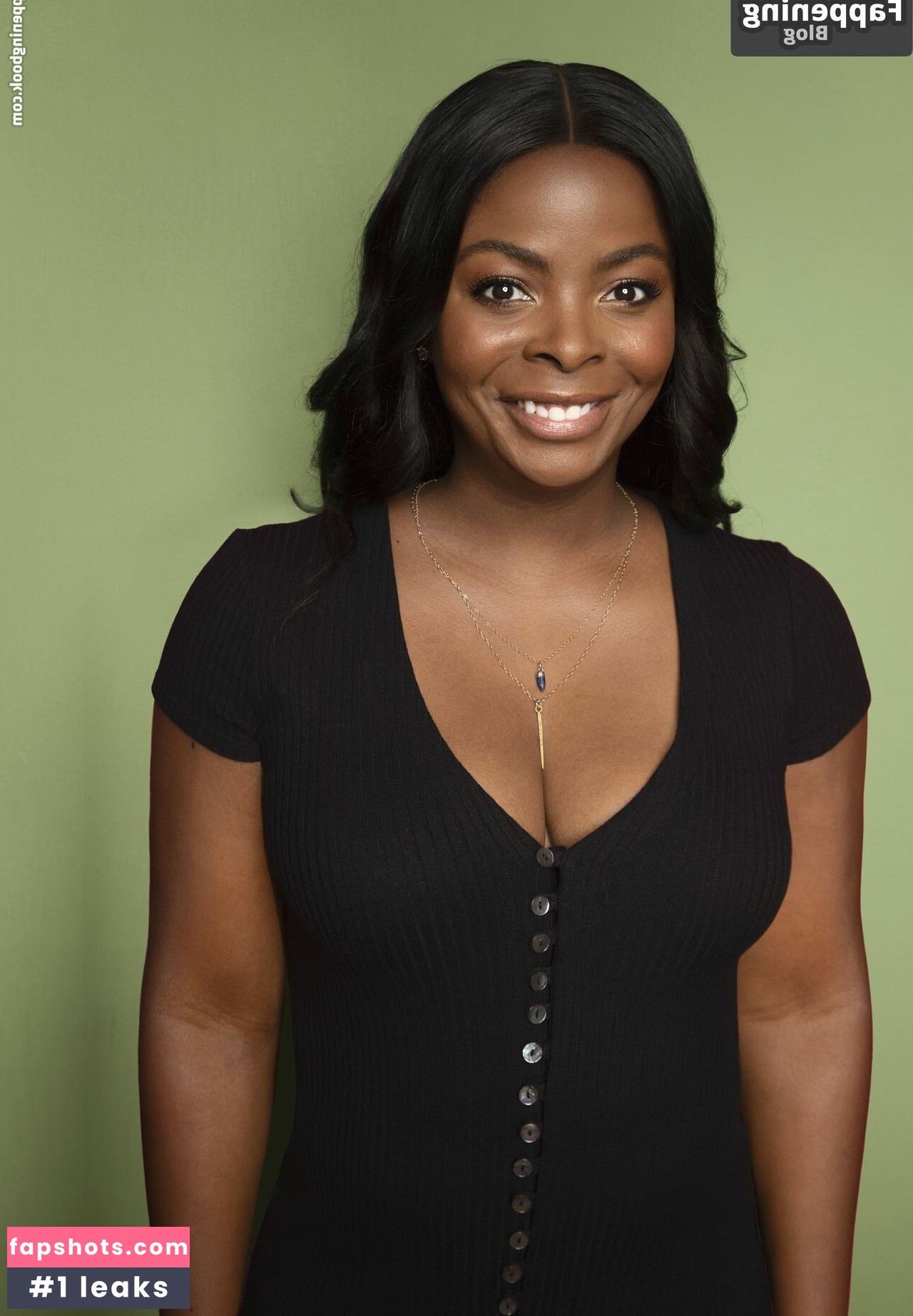 Janelle James nude babe gallery