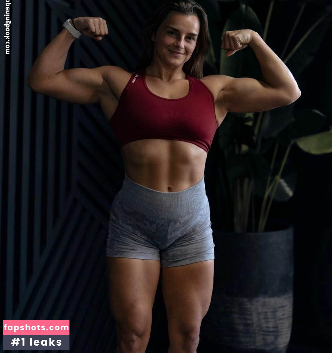 Janelle Jolicoeur gallery photo #11