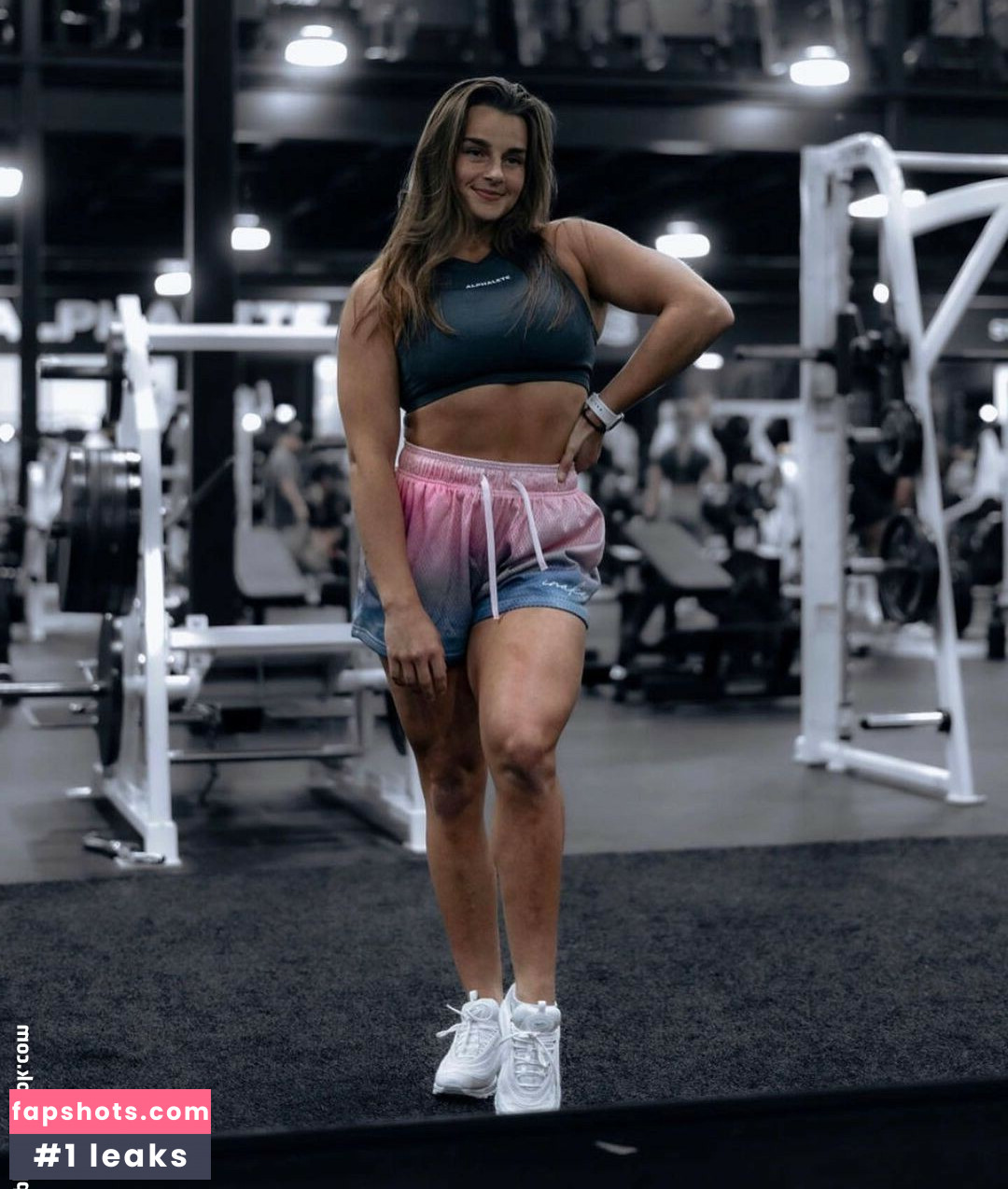 Janelle Jolicoeur gallery photo #7