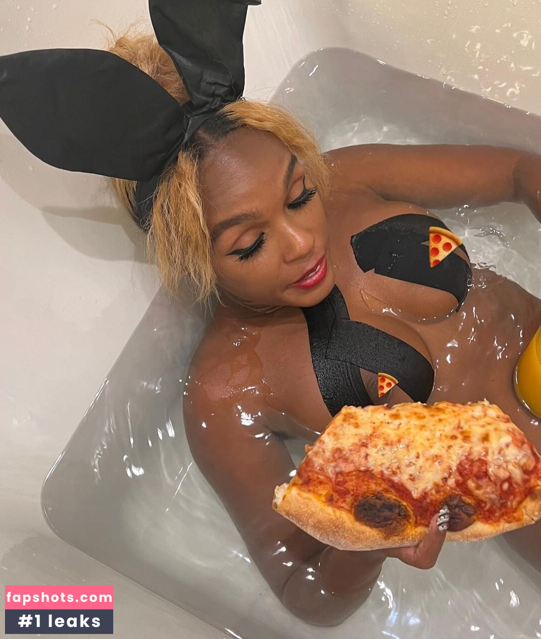 Janelle Monáe gallery photo #425