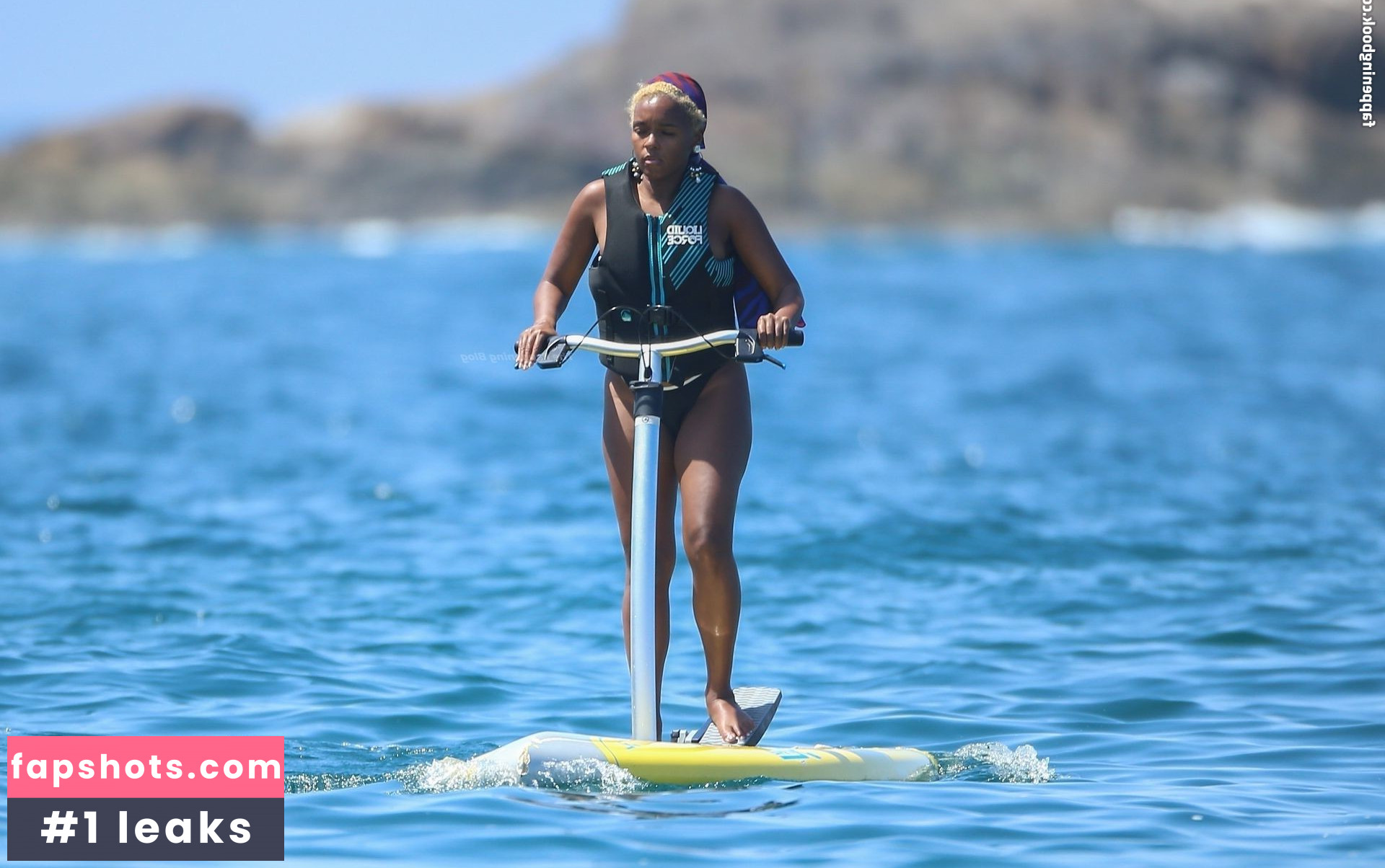 Janelle Monáe gallery photo #445