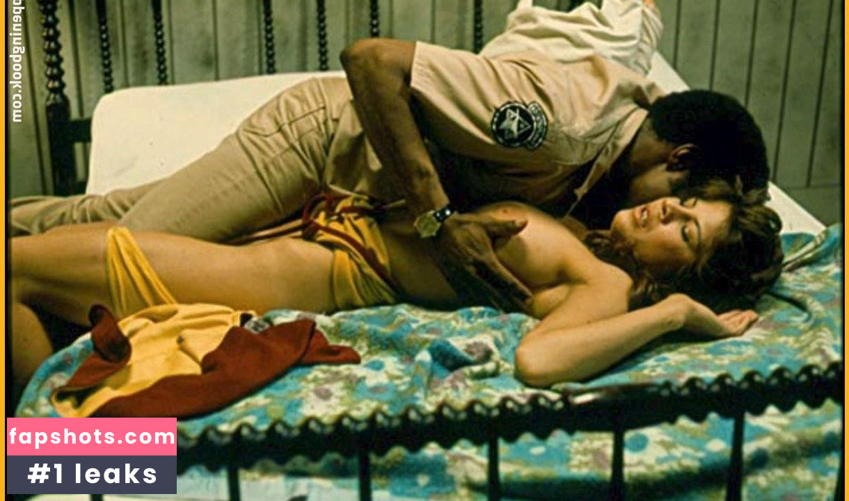 Janet Blythe gallery photo #3