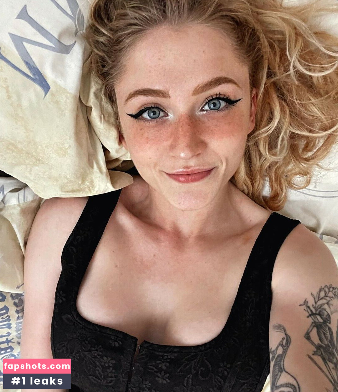 Janet Devlin Filtración Desnuda OnlyFans Foto #47 - Fapshots