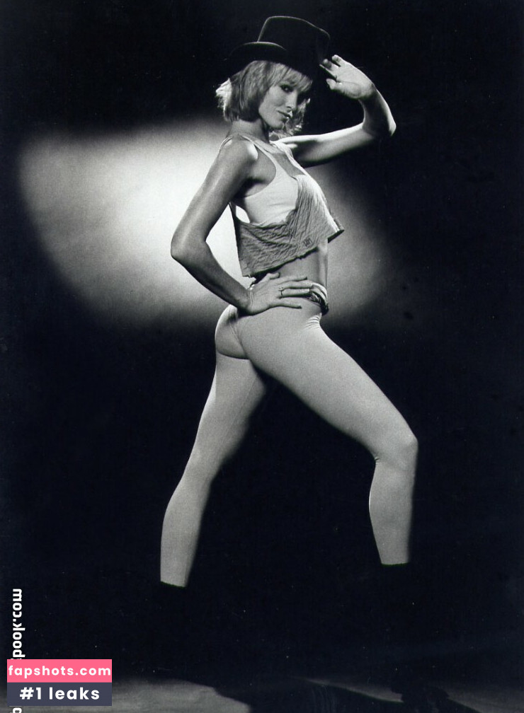 Janet Jones nude babe gallery