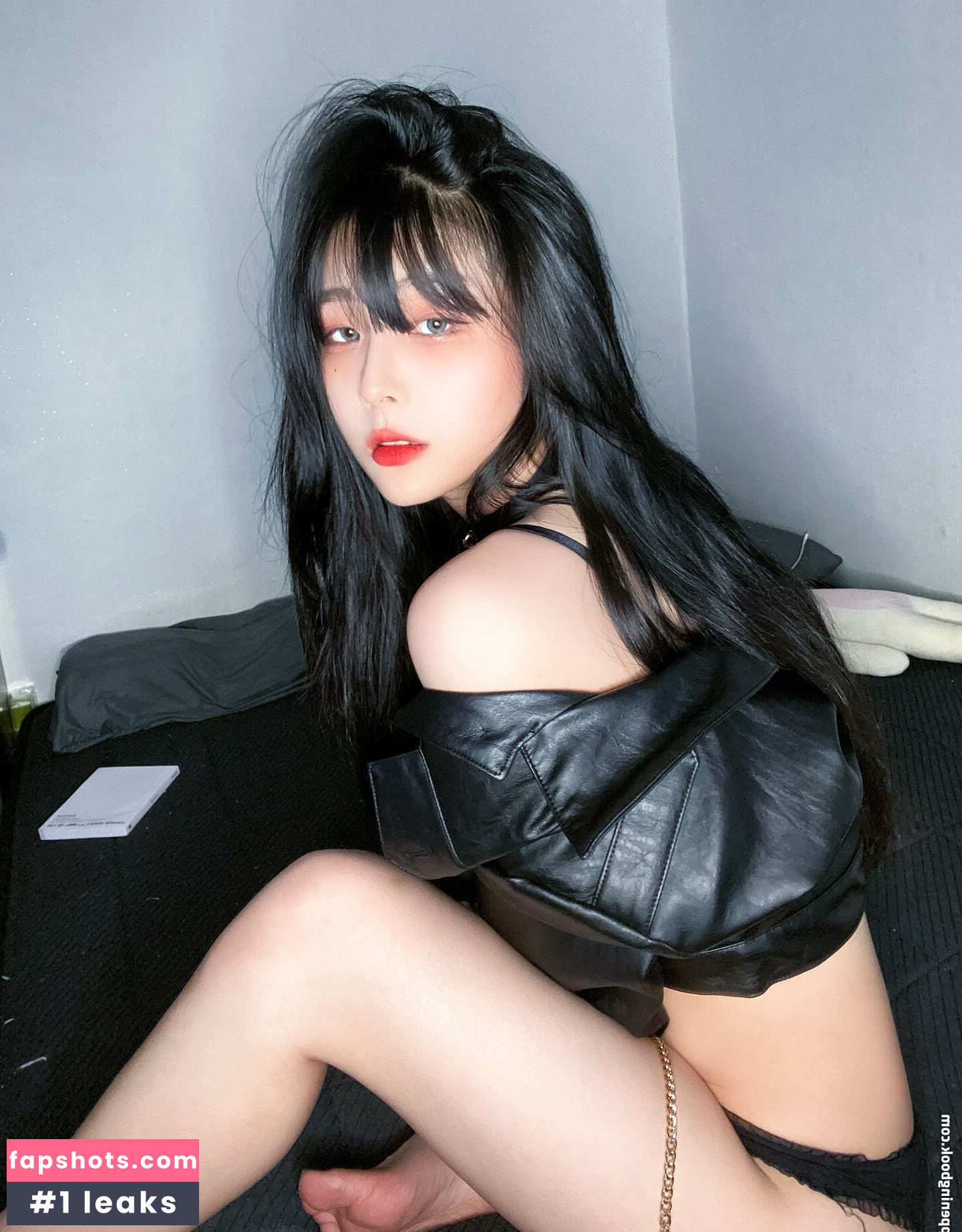 Jang Joo gallery photo #18