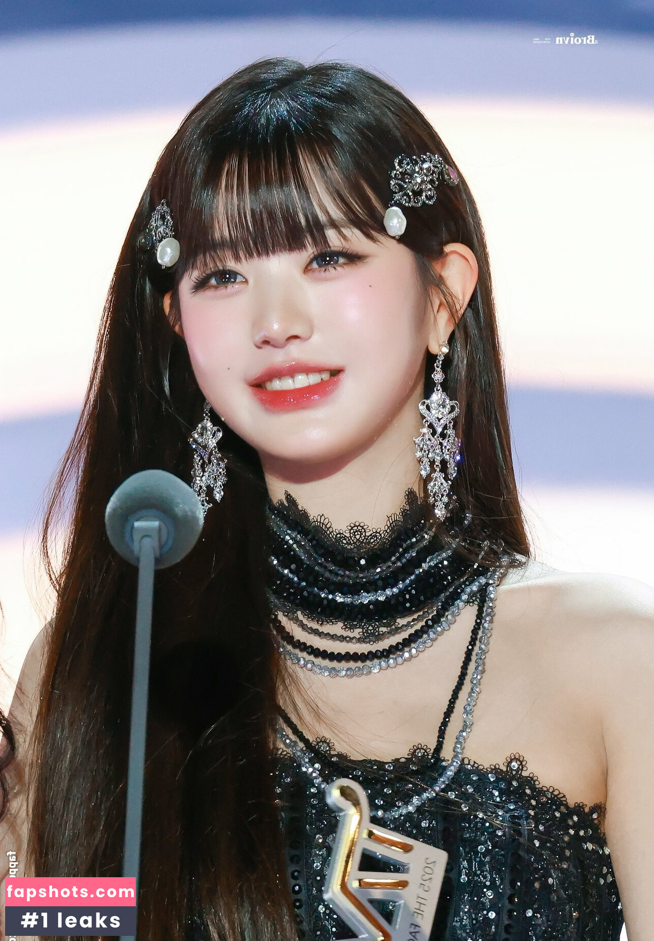 Jang Won-young nude babe gallery