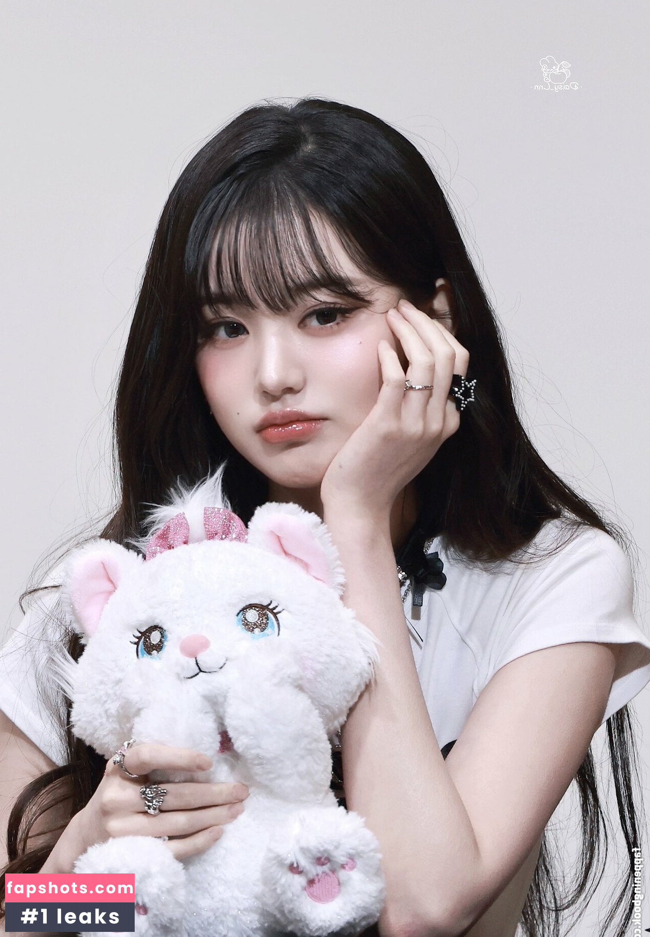 Jang Won-young gallery photo #381