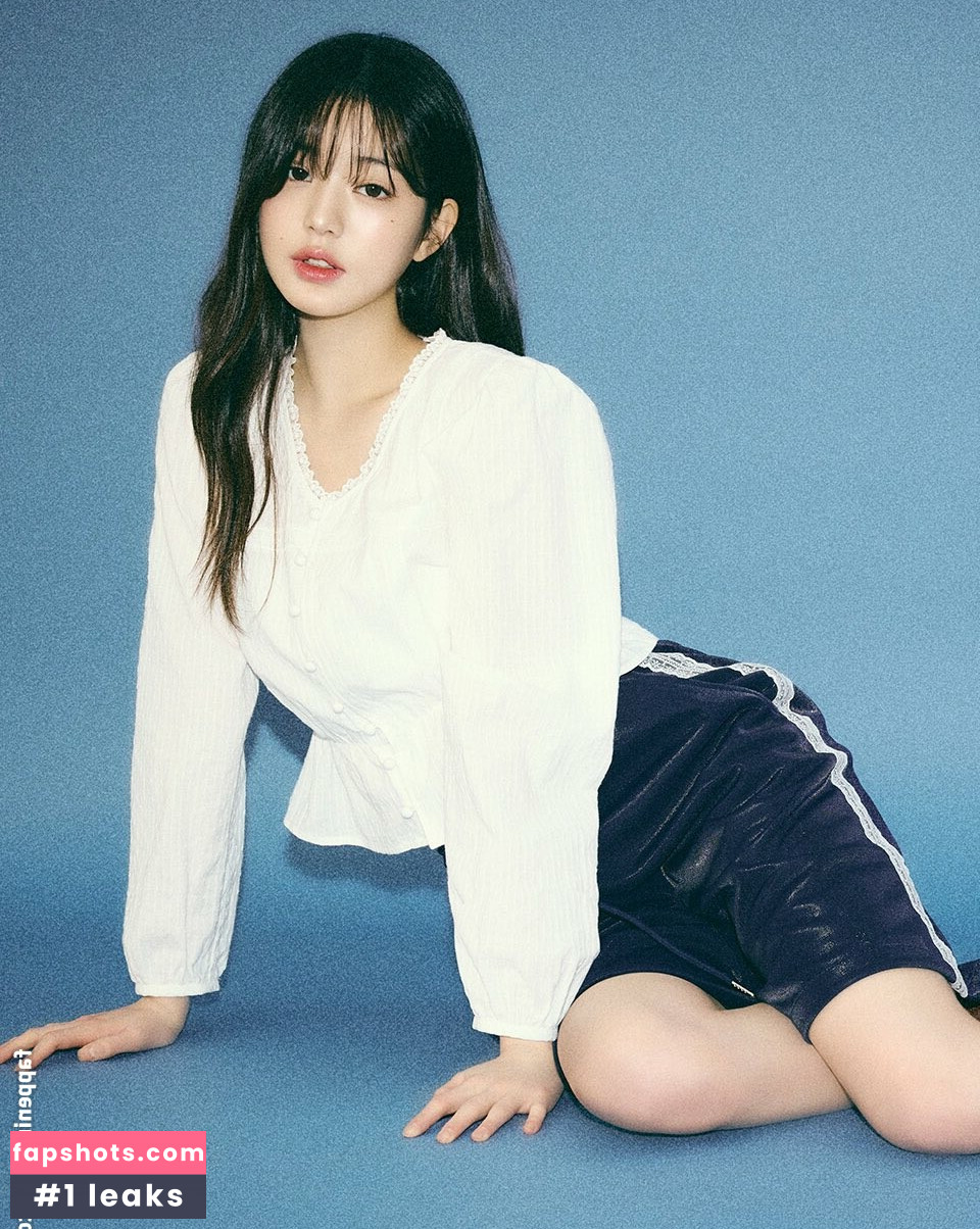 Jang Won-young gallery photo #700