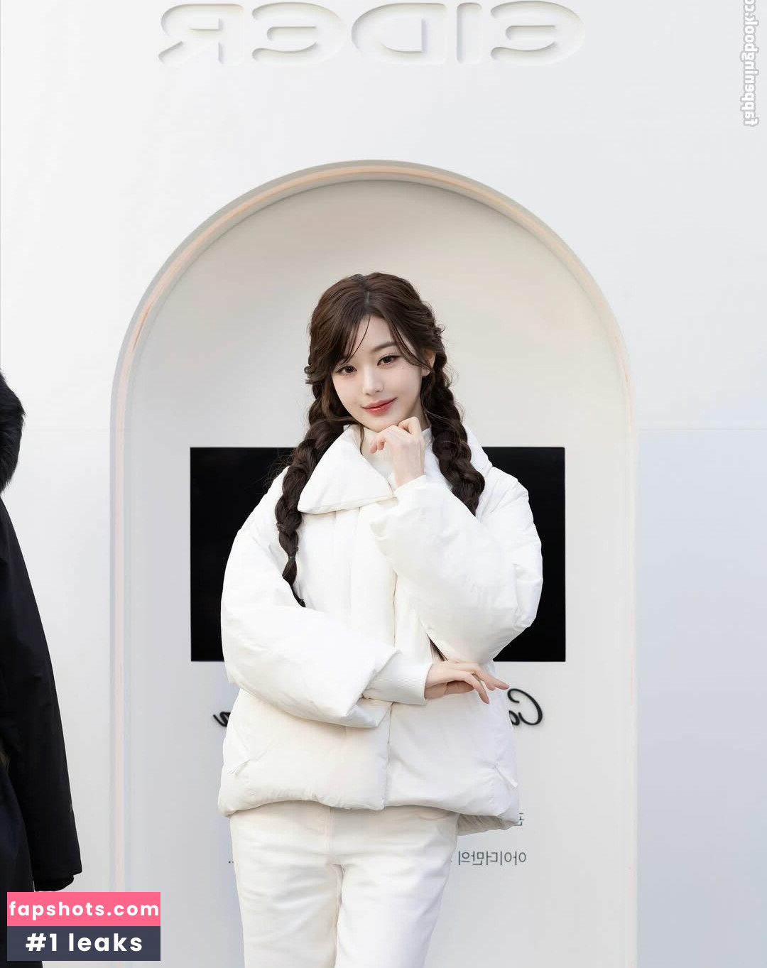 Jang Won-young gallery photo #80