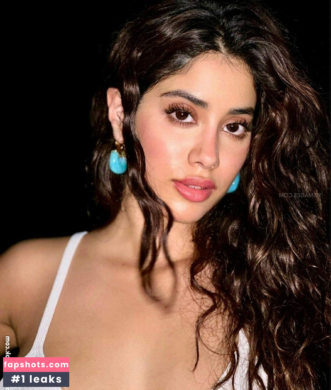 Janhvi Kapoor Nude Leaks OnlyFans Photos #22 - LeakJerk