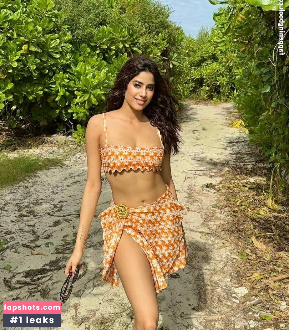 Janhvi Kapoor Nude Leaks OnlyFans Photos #29 - LeakJerk