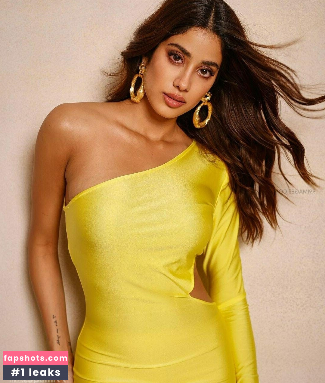 Janhvi Kapoor Nude Leaks OnlyFans Photos #47 - LeakJerk