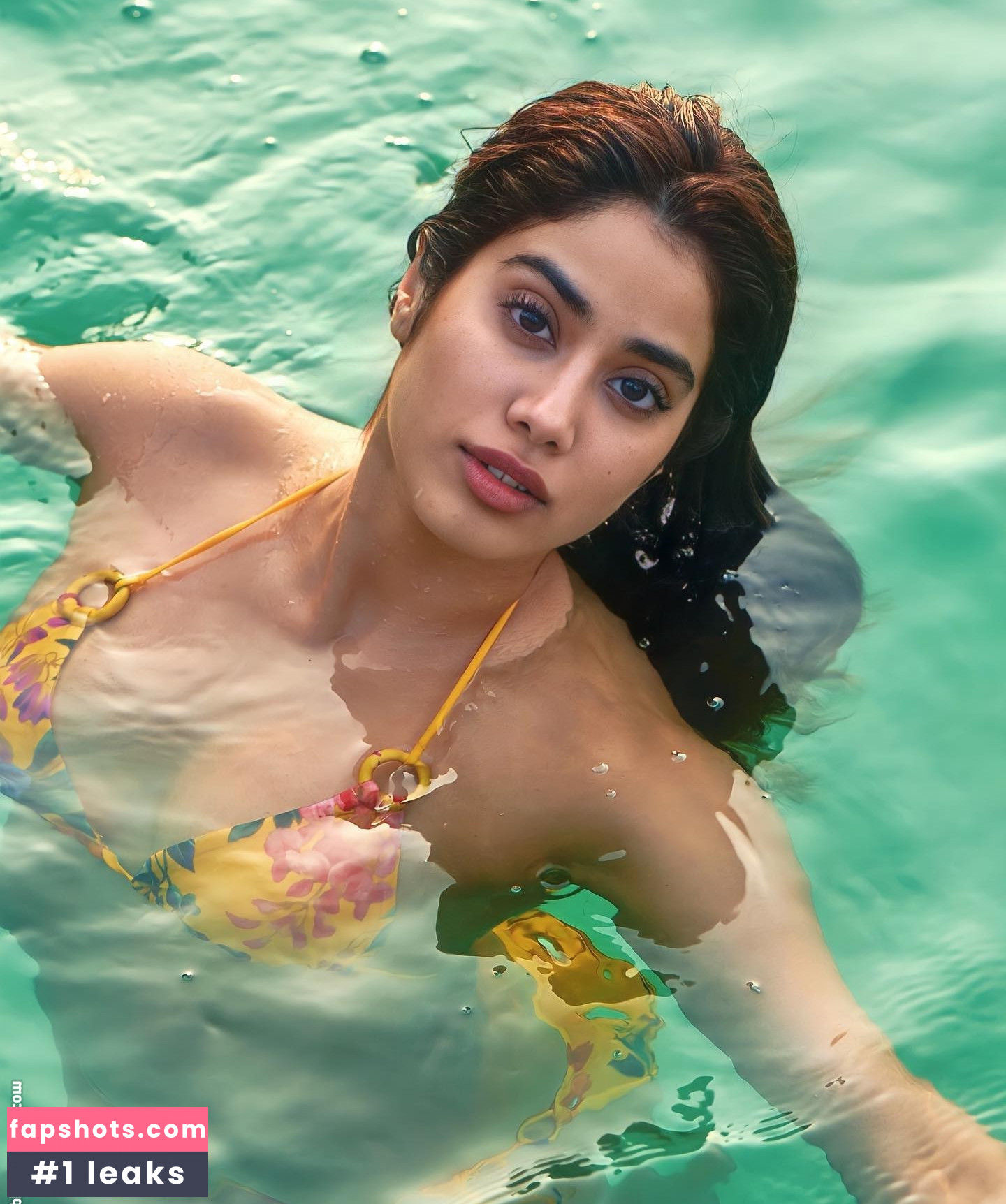 Janhvi Kapoor gallery photo #66