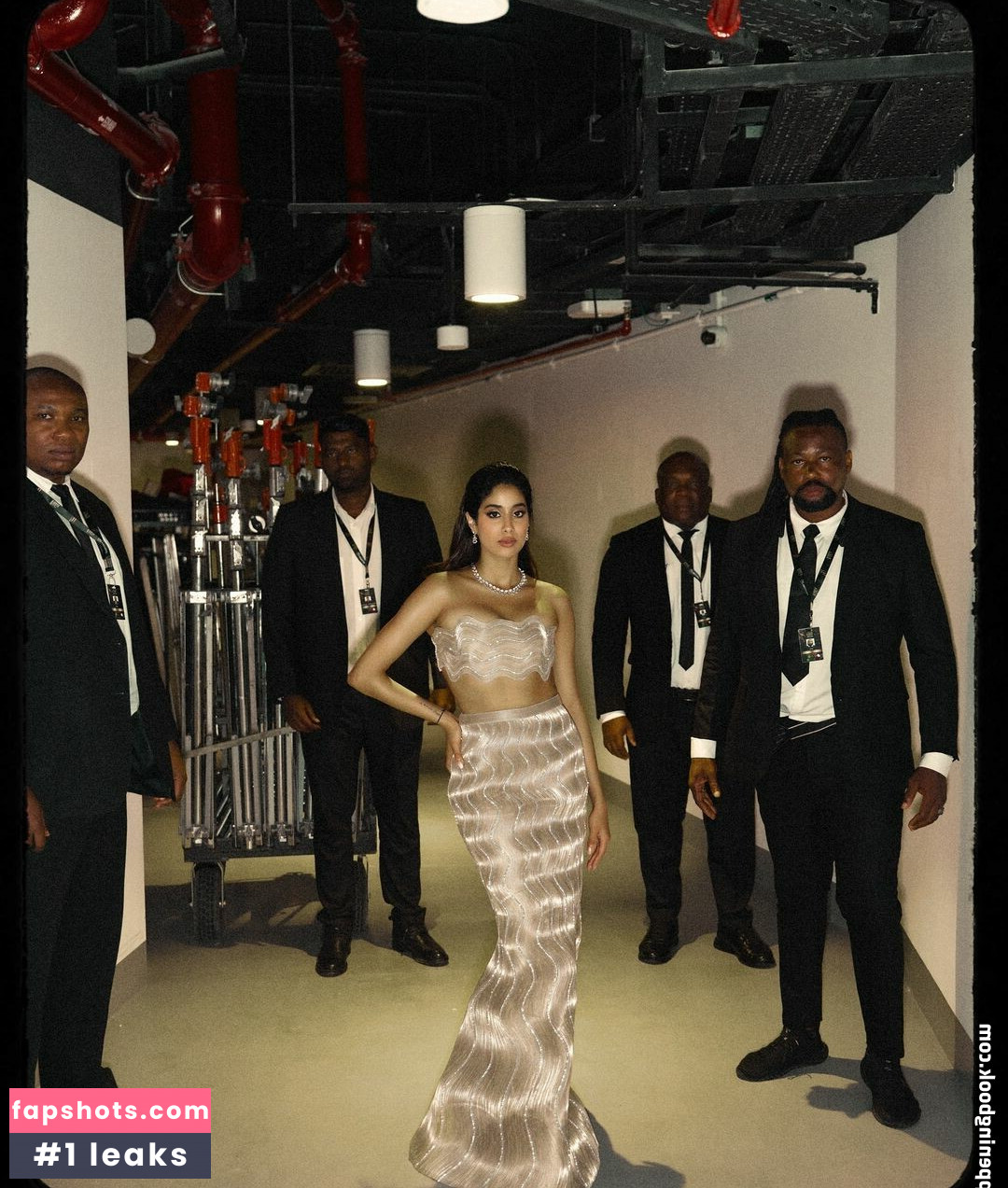 Janhvi Kapoor gallery photo #9