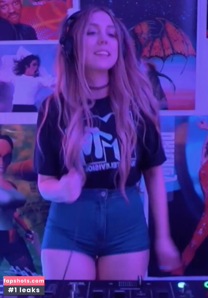 Jani gallery photo #11