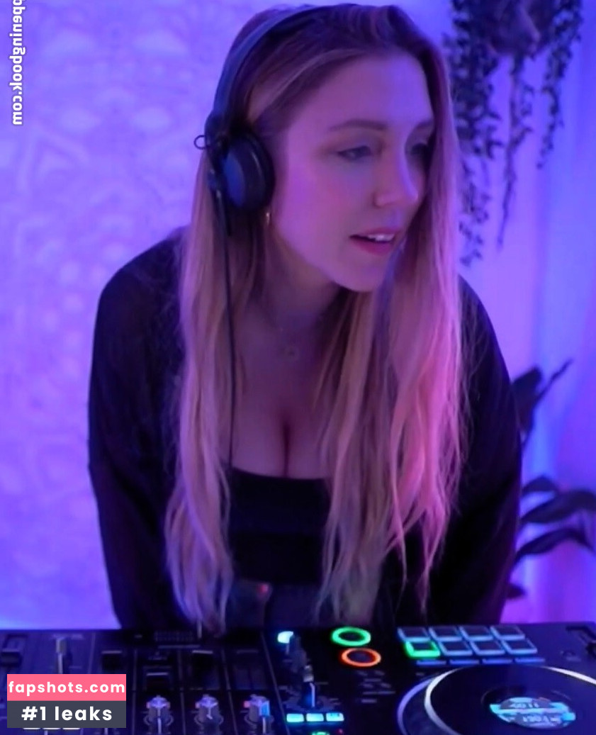 Jani gallery photo #14