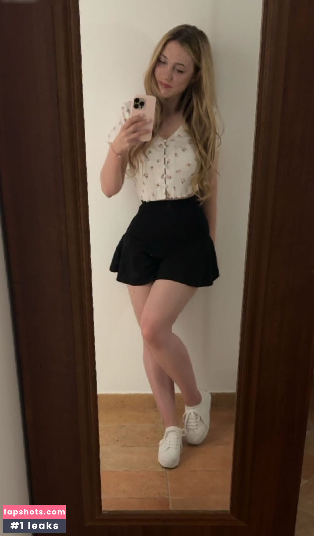 Jani gallery photo #21