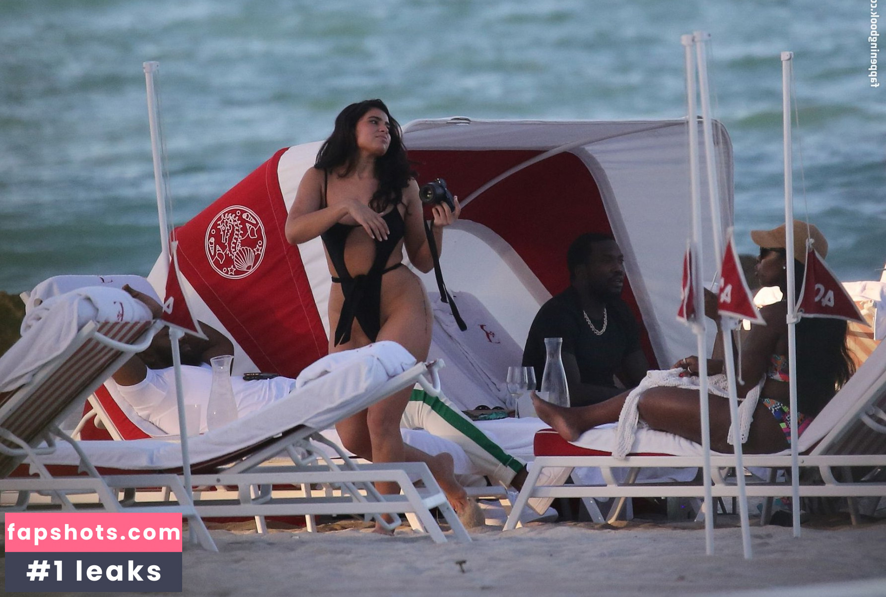 Janice Rami gallery photo #4