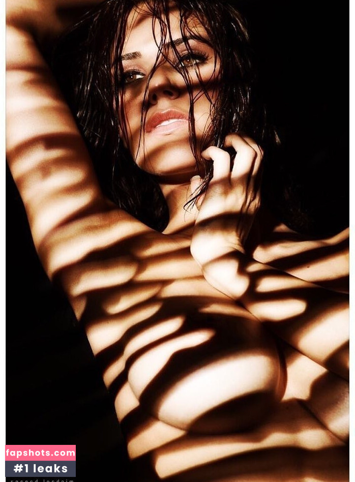 Janine Habeck gallery photo #60