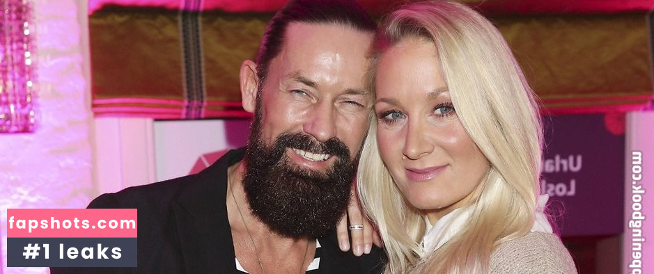 Janine Kunze gallery photo #13