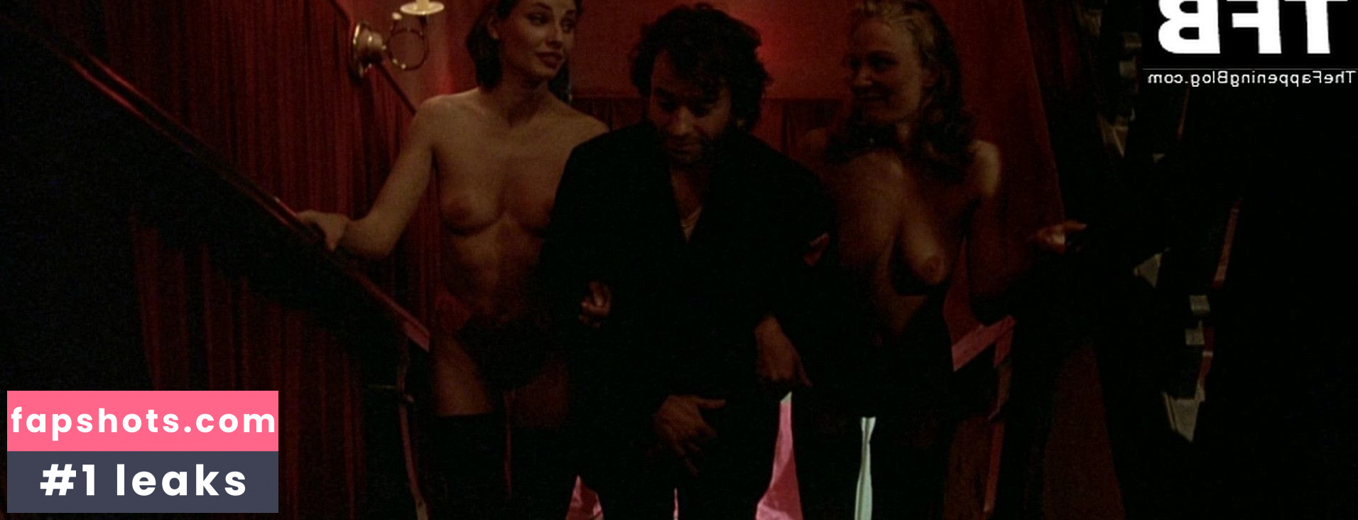 Janine Kunze gallery photo #19