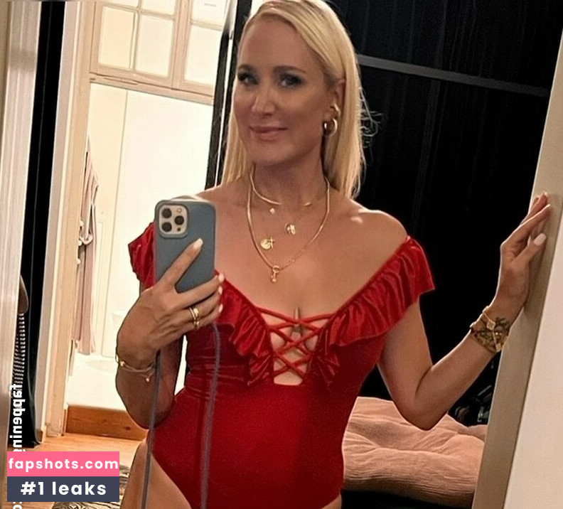 Janine Kunze nude babe gallery