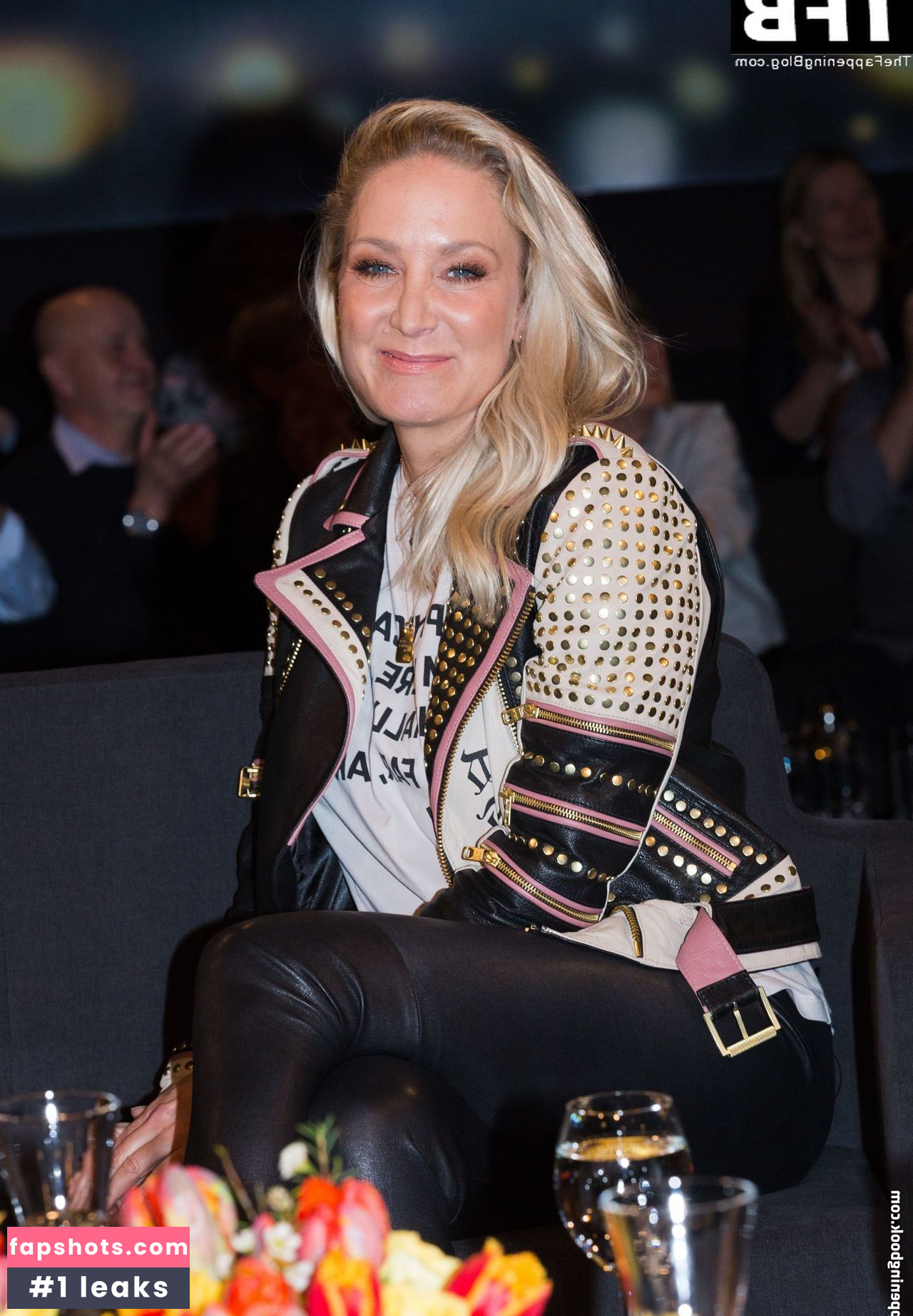 Janine Kunze gallery photo #62