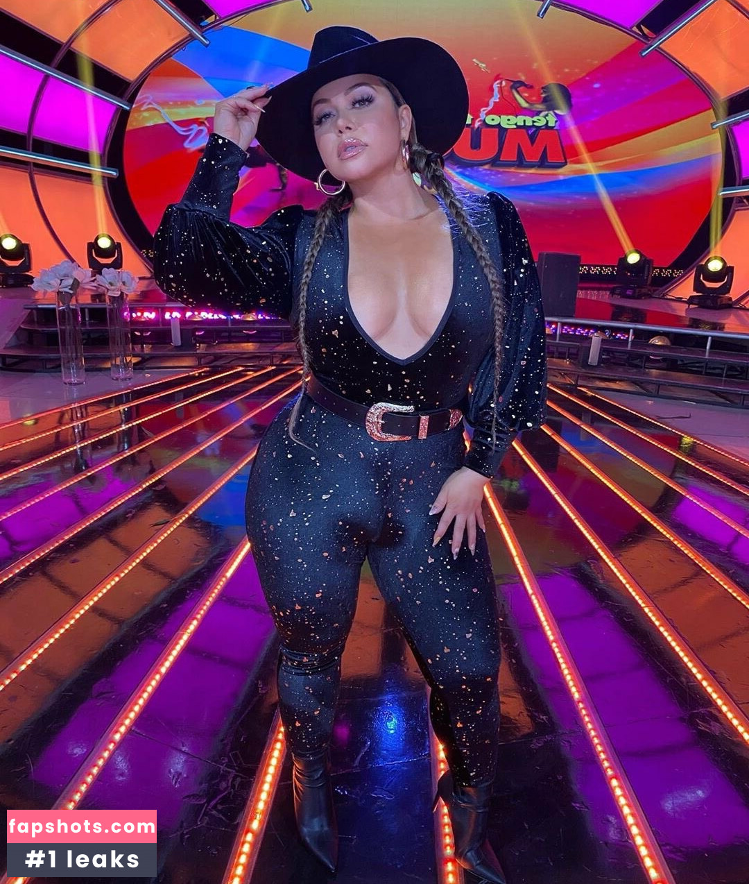 Janney Marín Rivera gallery photo #28