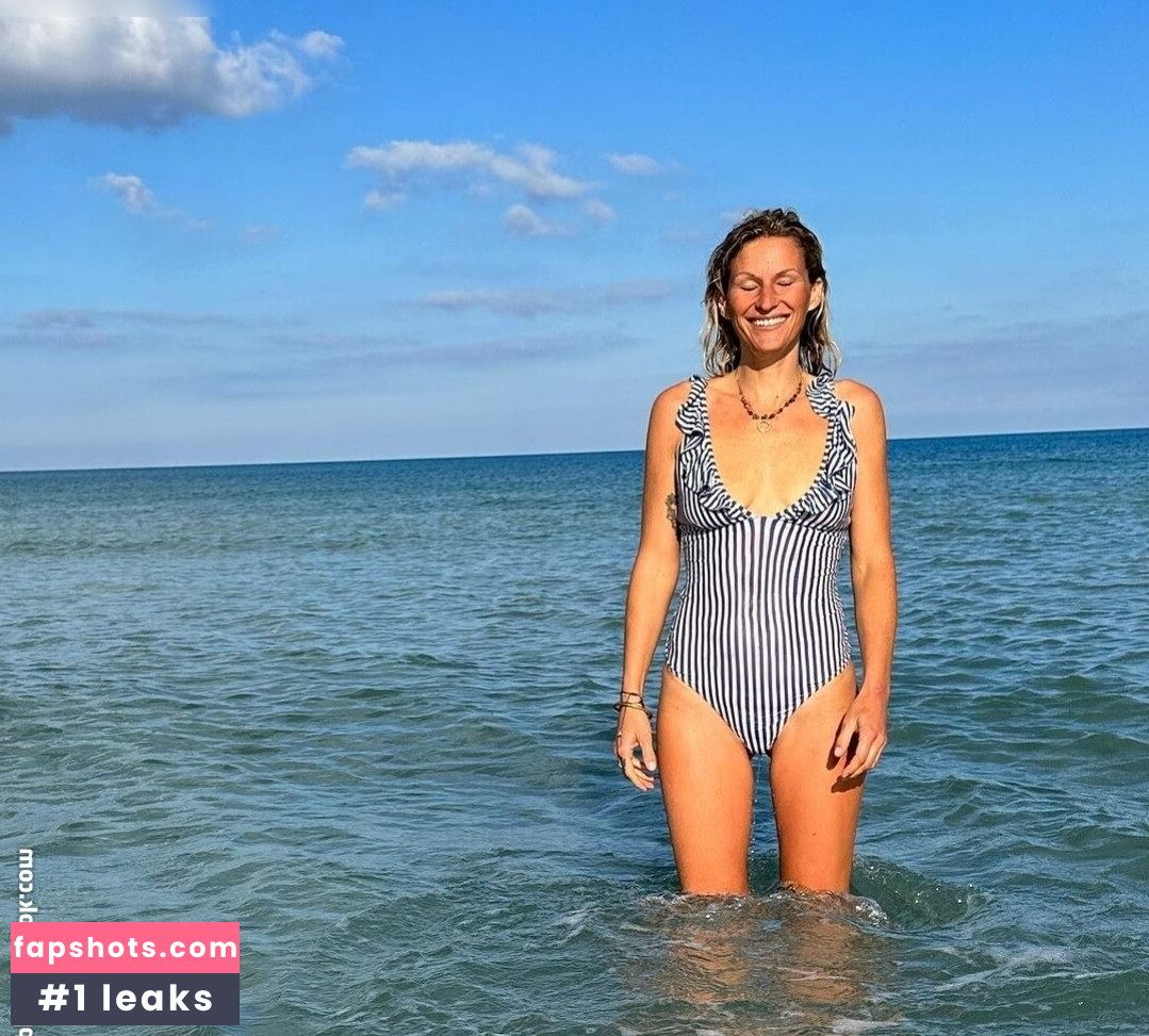 Janni Hönscheid nude babe gallery