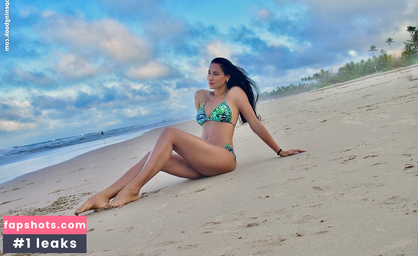 Jaqueline Carvalho gallery photo #31