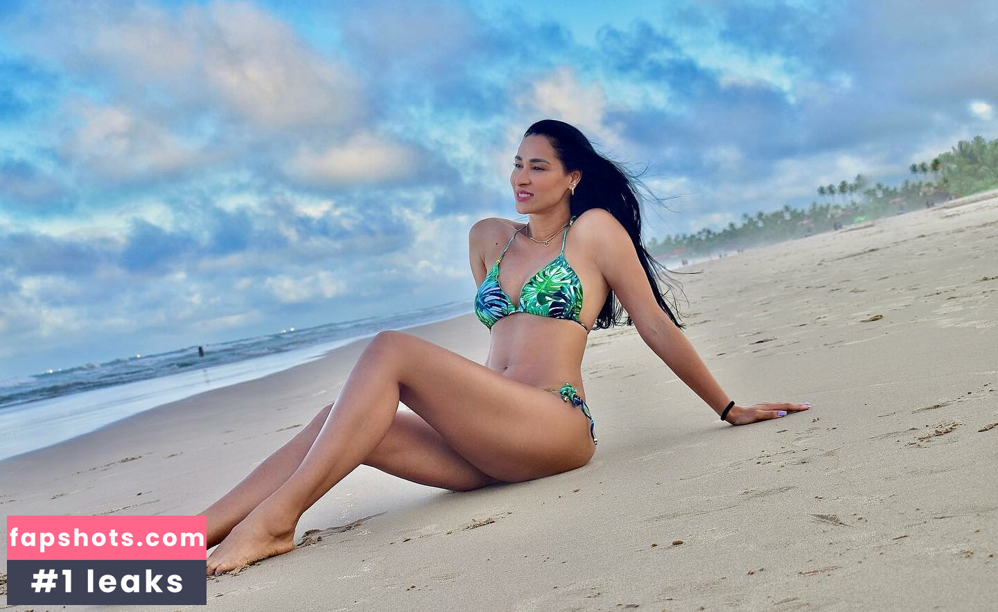 Jaqueline Carvalho gallery photo #32