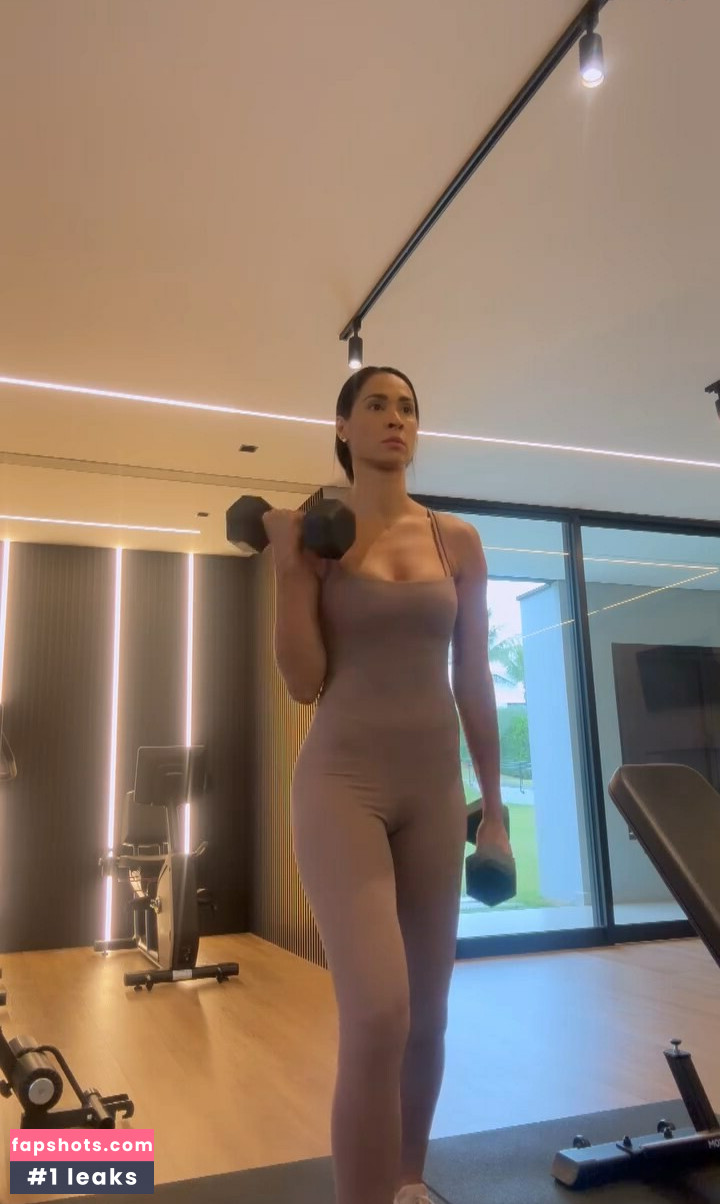 Jaqueline Carvalho gallery photo #5