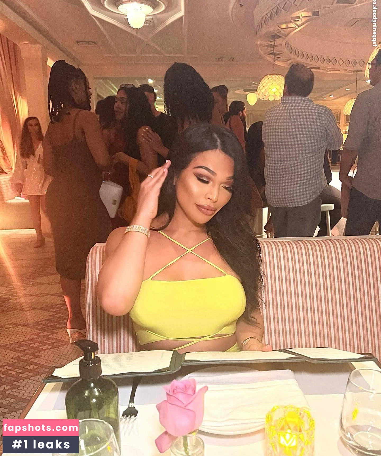 Jaslyn Lee gallery photo #13