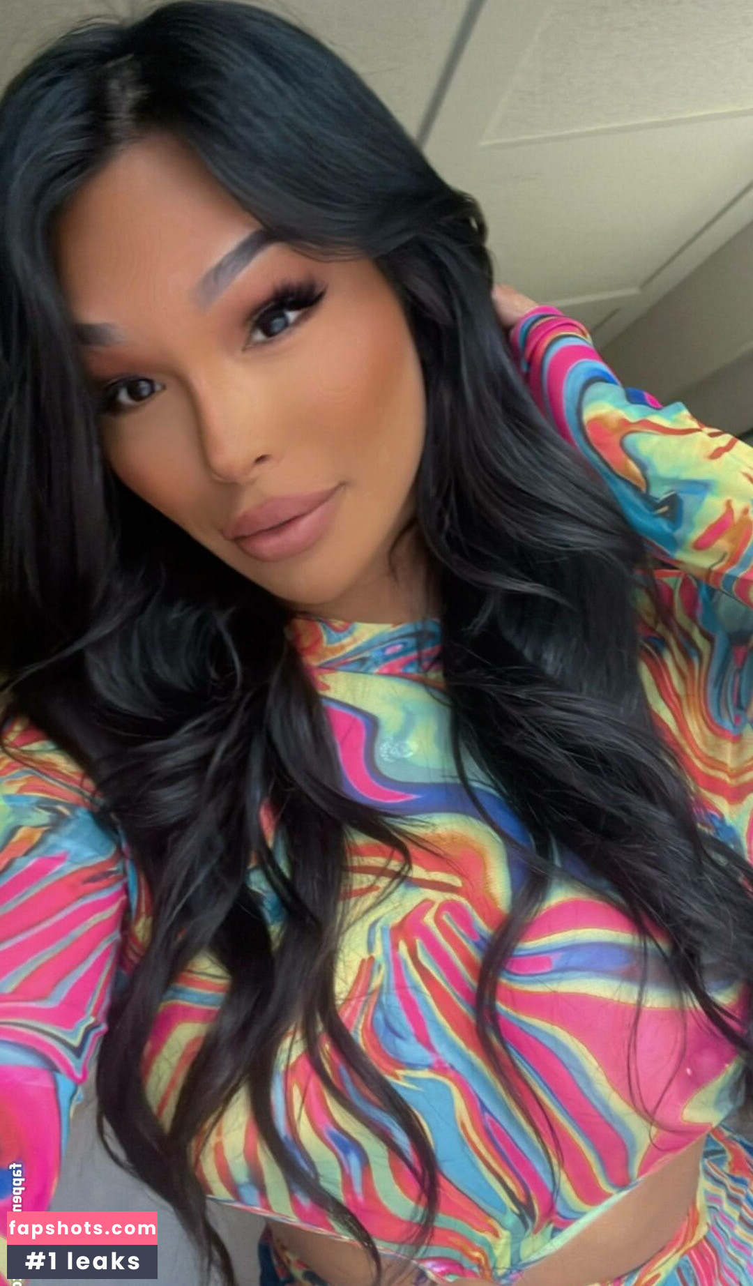 Jaslyn Lee gallery photo #18