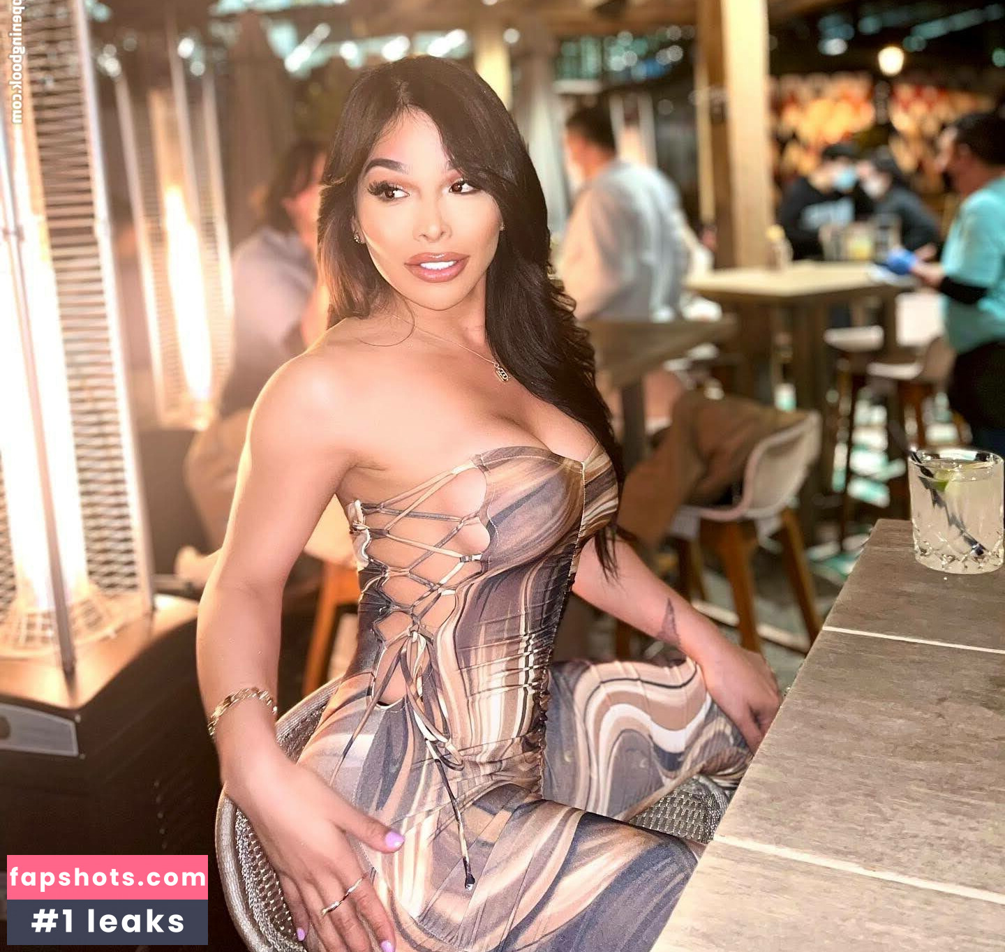 Jaslyn Lee gallery photo #9