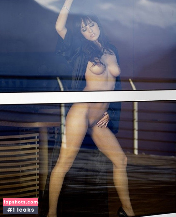 Jasmin Elmi Nude Leaks OnlyFans Photos #4 - LeakJerk