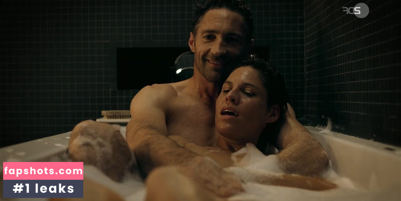 Jasmin Gerat gallery photo #32