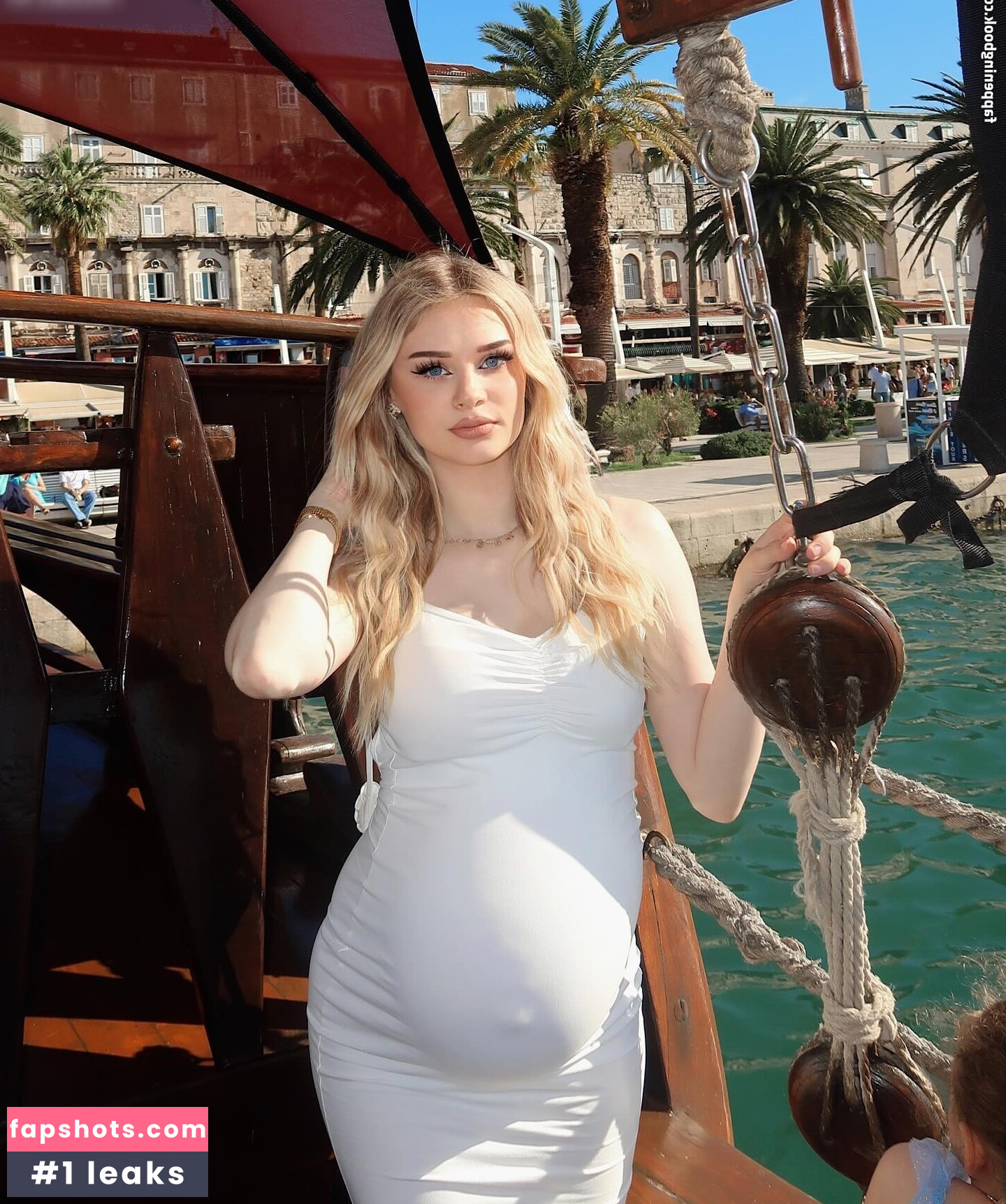 Jasmin Schneider gallery photo #5