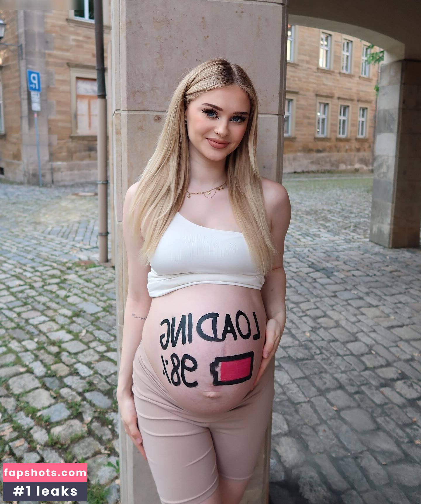 Jasmin Schneider gallery photo #7