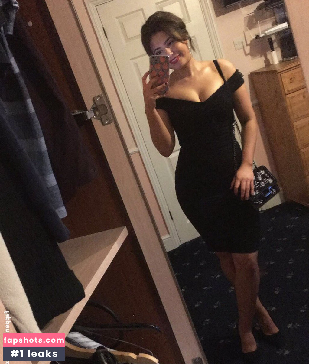 Jasmine Armfield gallery photo #15