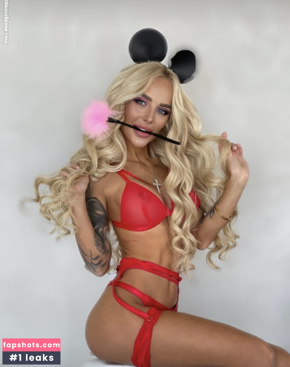 Jasmine Bombshell gallery photo #2